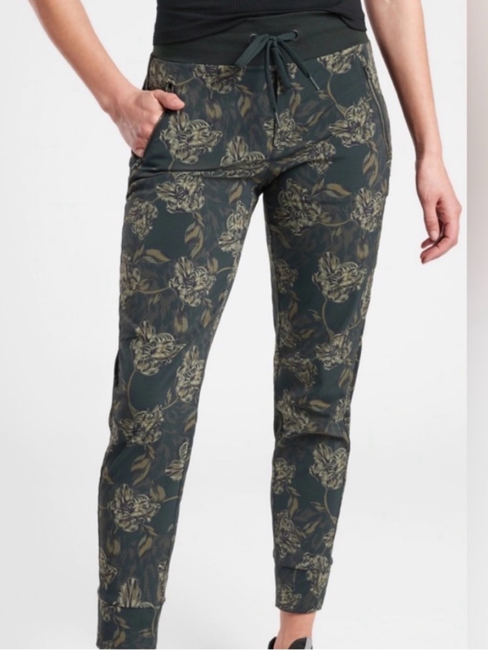 Athleta Trekkie North Printed Jogger — Deep Olive